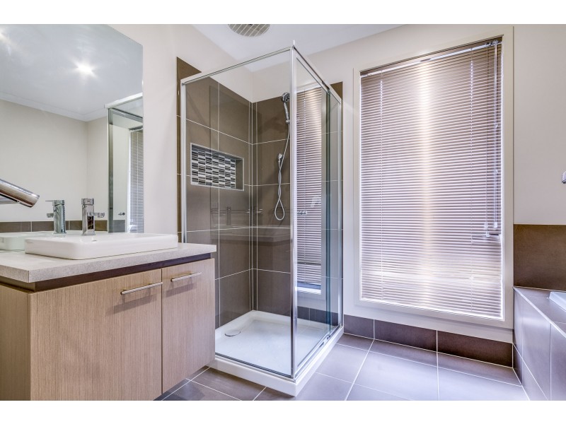 8 Gladeville Drive, Jackass Flat VIC 3556