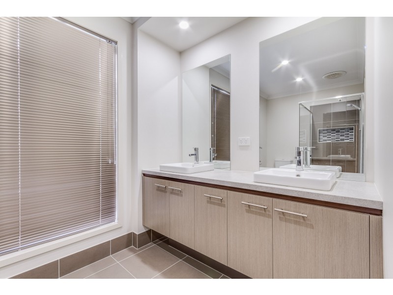 8 Gladeville Drive, Jackass Flat VIC 3556