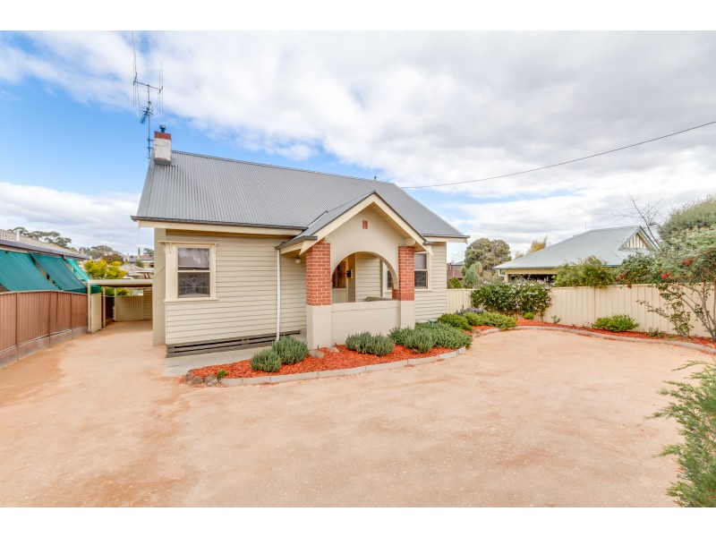 32 Townsend Street, Flora Hill VIC 3550
