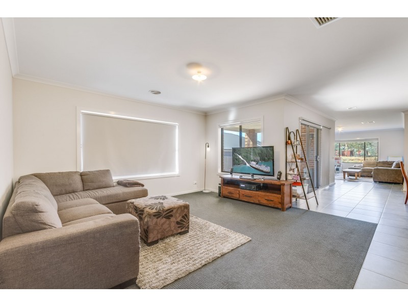 3 Ironhill Close, White Hills VIC 3550