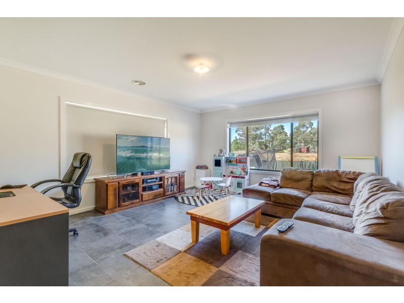 3 Ironhill Close, White Hills VIC 3550