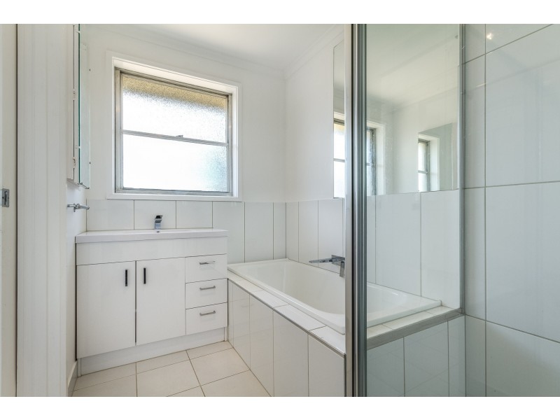 4 Burch Court, California Gully VIC 3556