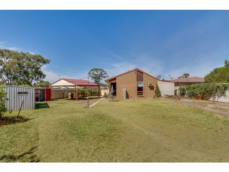 4 Burch Court, California Gully VIC 3556