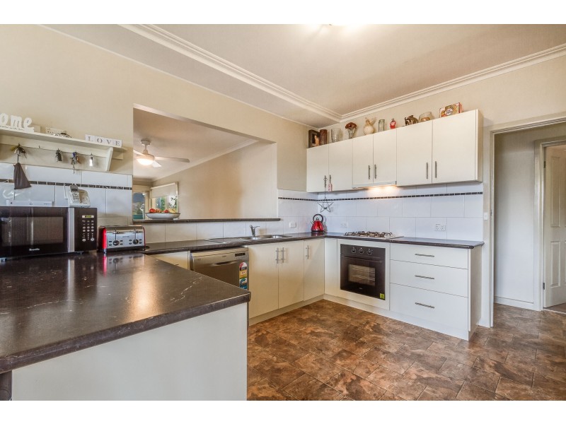 29 Grant Street, Goornong VIC 3557