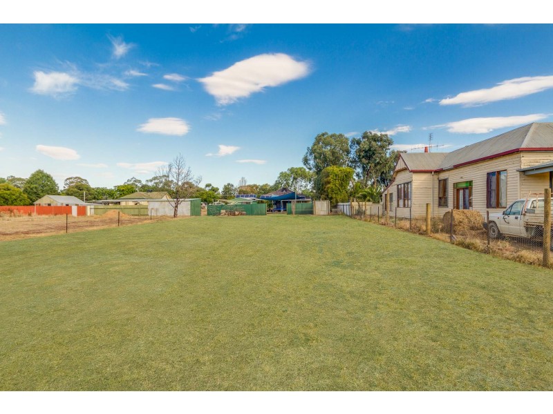 29 Grant Street, Goornong VIC 3557