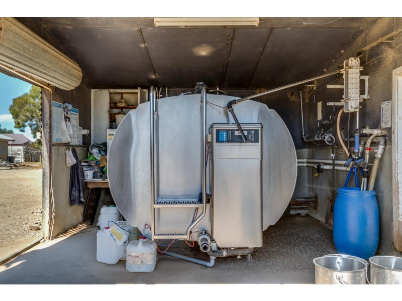 60 Thompsons Rd, Cohuna VIC 3568