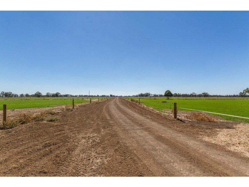 60 Thompsons Rd, Cohuna VIC 3568