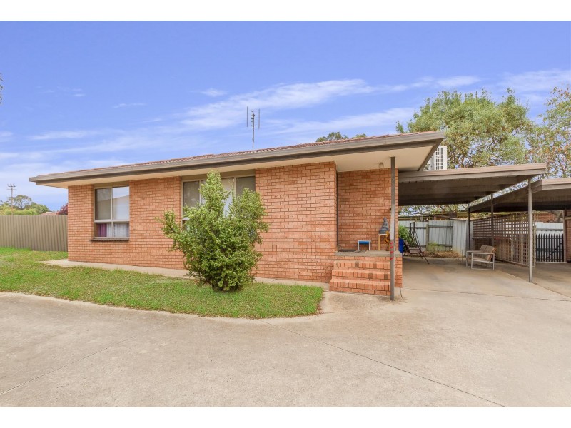 2/60-64 Strickland Road, East Bendigo VIC 3550