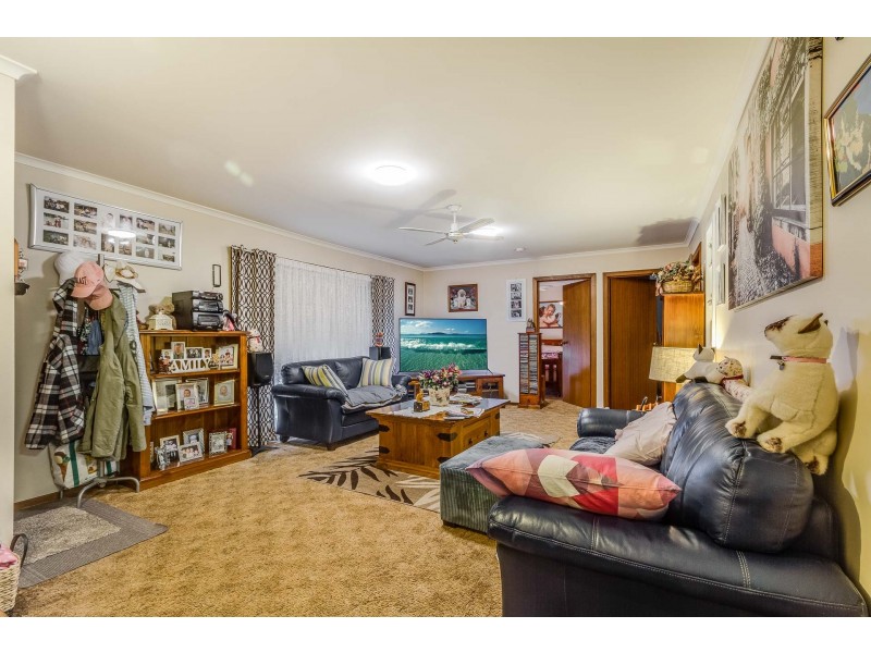 2/60-64 Strickland Road, East Bendigo VIC 3550