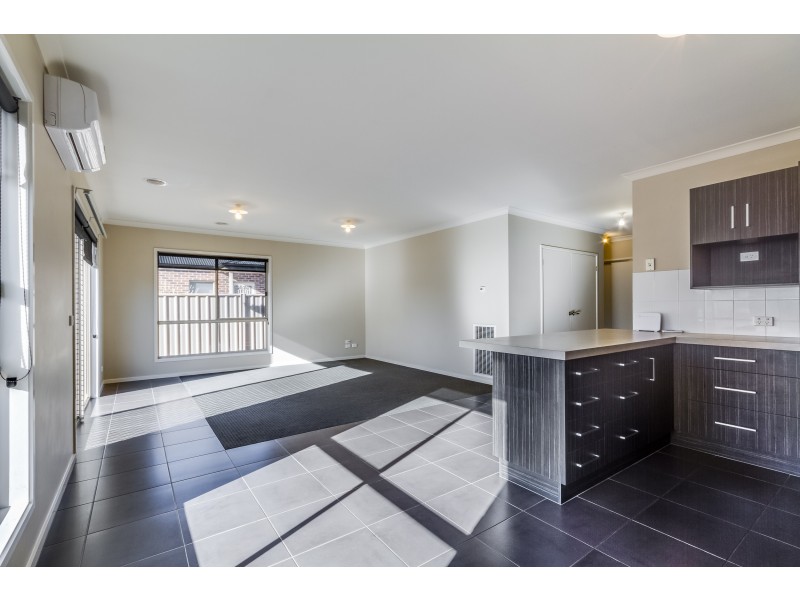 2/33 Allingham Street, Golden Square VIC 3555