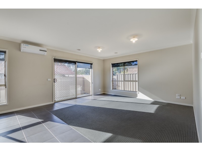 2/33 Allingham Street, Golden Square VIC 3555