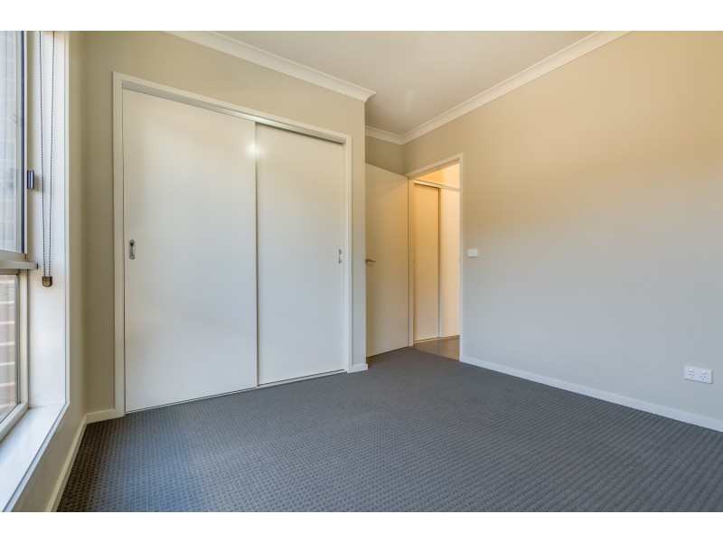2/33 Allingham Street, Golden Square VIC 3555