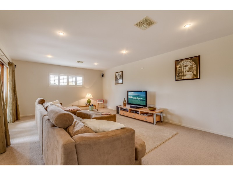 12 Arlington Court, Maiden Gully VIC 3551