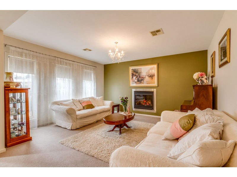 12 Arlington Court, Maiden Gully VIC 3551