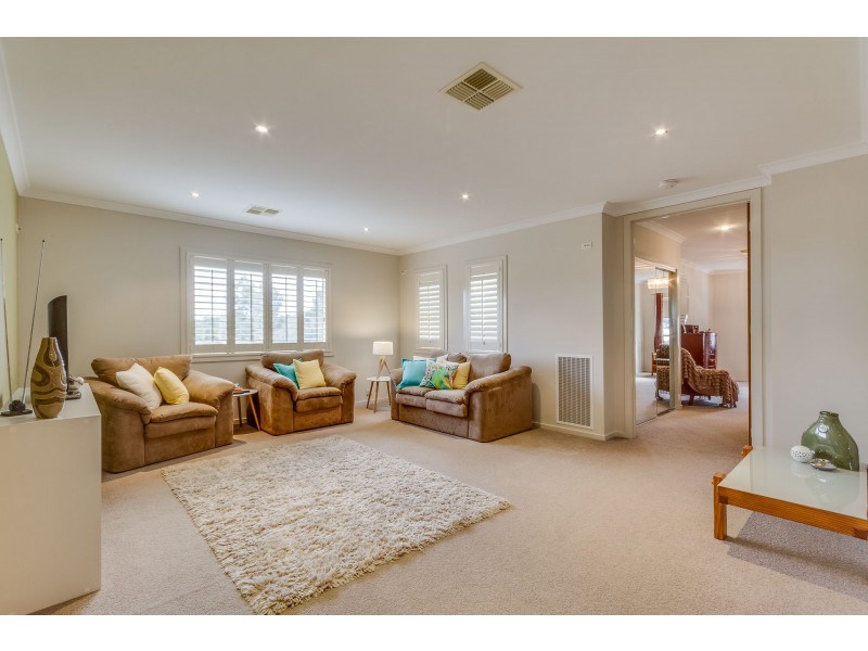 12 Arlington Court, Maiden Gully VIC 3551