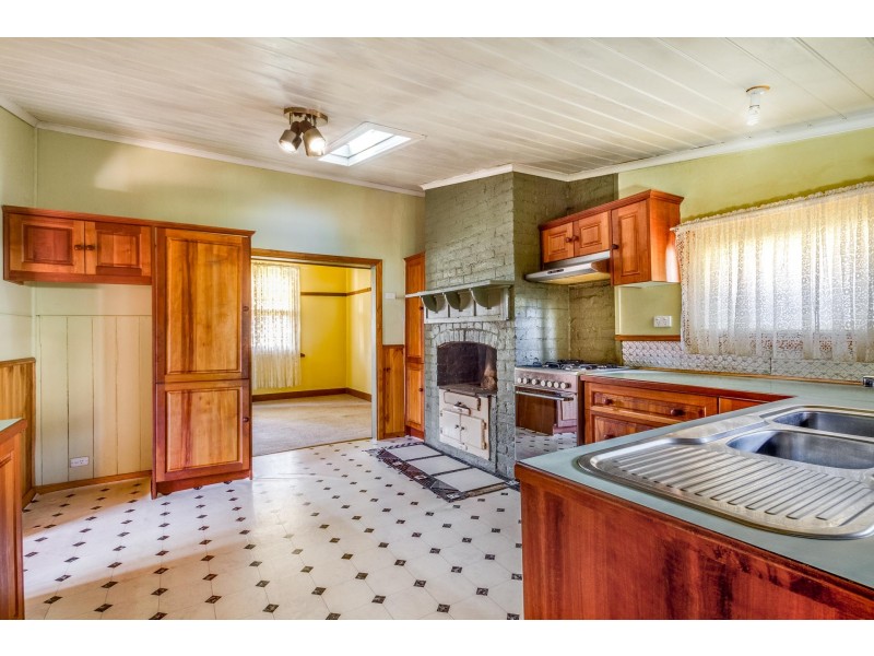 6 Barrell Street, Eaglehawk VIC 3556