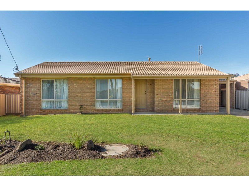 30 Powells Avenue, Strathdale VIC 3550