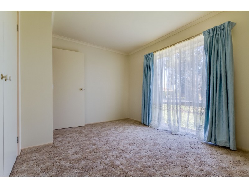 30 Powells Avenue, Strathdale VIC 3550