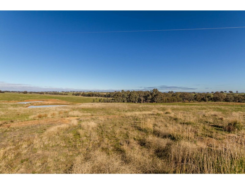 13B Meadow Valley Road, Mia Mia VIC 3444