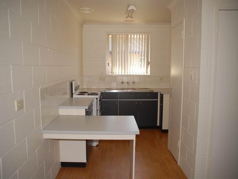 1 & 3/412 Kotthoff St, Lavington NSW 2641