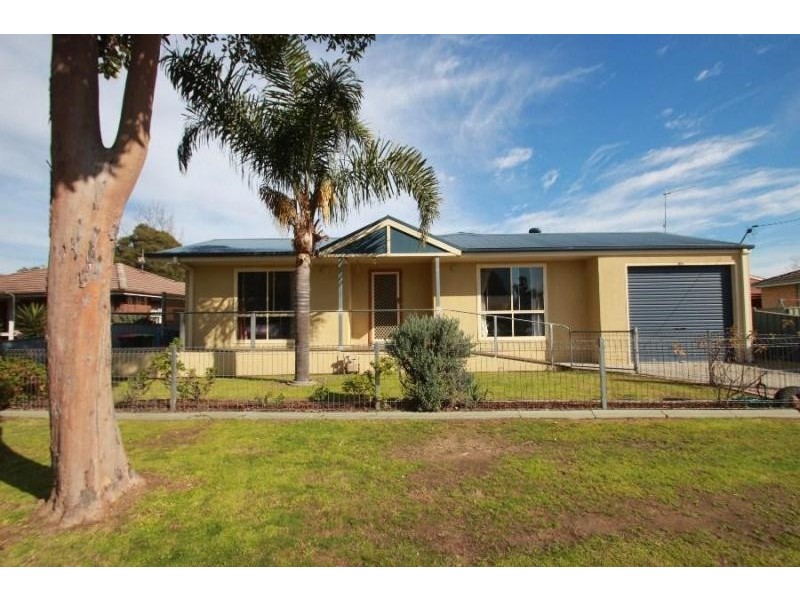 911 Captain Cook Dr, Glenroy NSW 2640