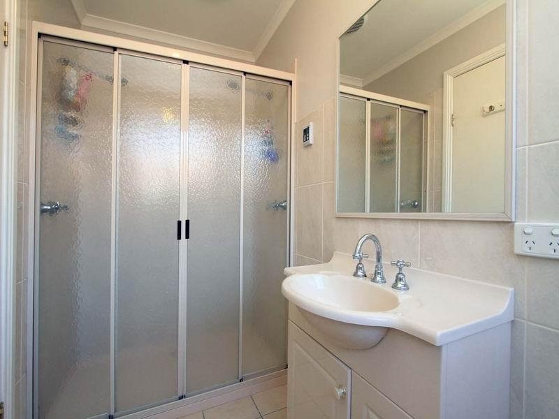 911 Captain Cook Dr, Glenroy NSW 2640