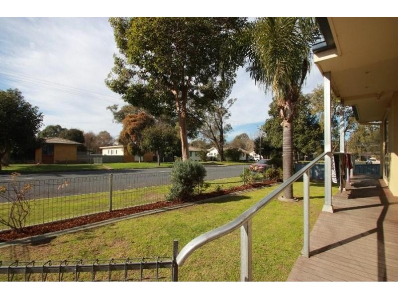 911 Captain Cook Dr, Glenroy NSW 2640