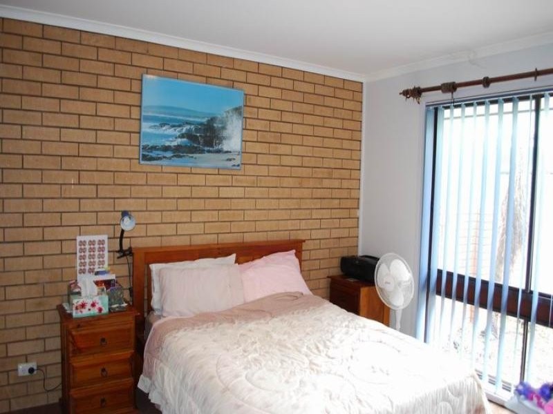 3/432 Kotthoff St, Lavington NSW 2641