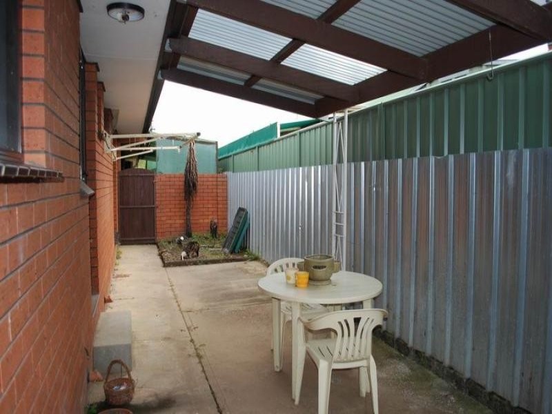 3/432 Kotthoff St, Lavington NSW 2641