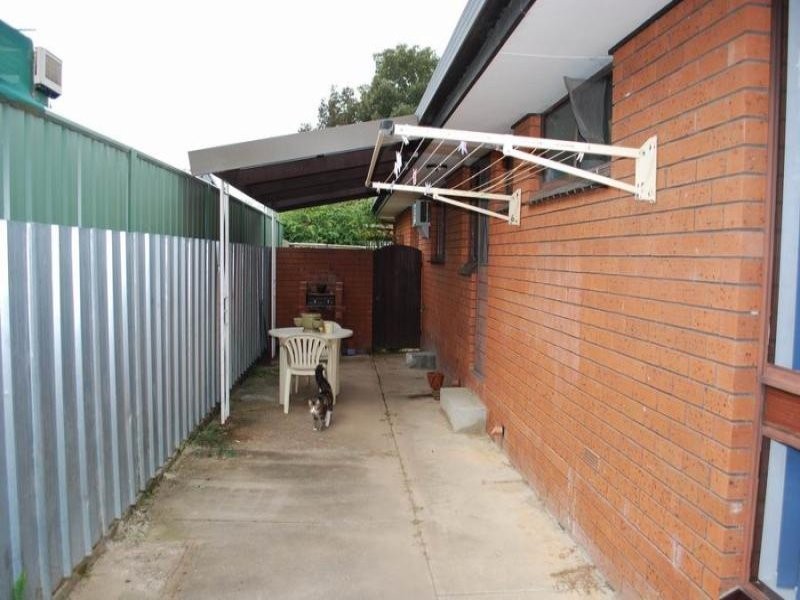 3/432 Kotthoff St, Lavington NSW 2641