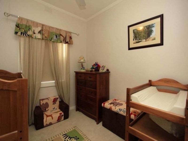 494 Danes St, Lavington NSW 2641
