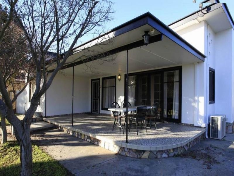 494 Danes St, Lavington NSW 2641
