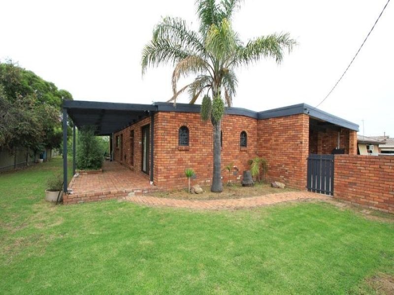 12 Brent Ct, Lavington NSW 2641