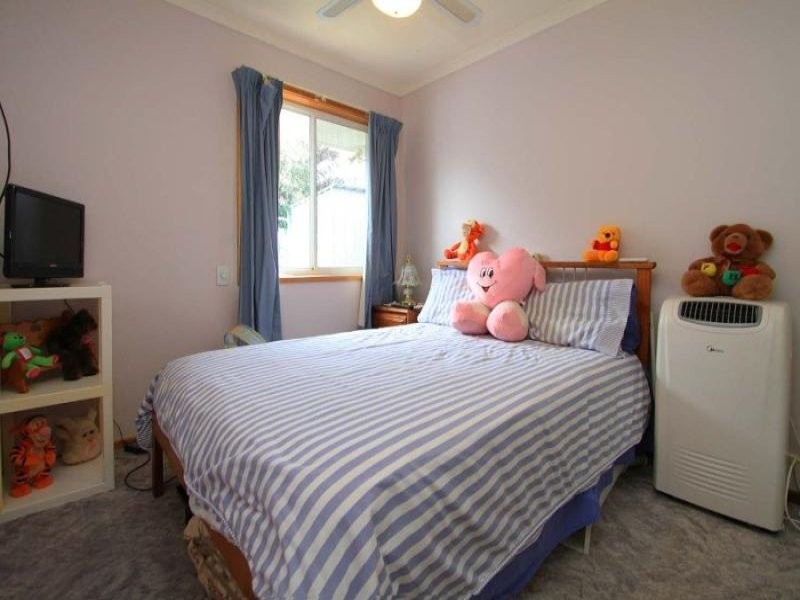 2/573 Webb St, Lavington NSW 2641