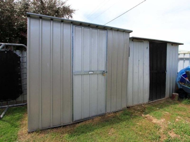 2/573 Webb St, Lavington NSW 2641