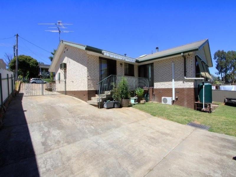 439 Rose St, Lavington NSW 2641