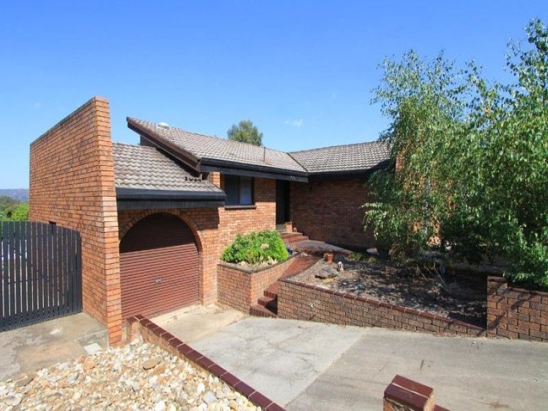 279 Tracy St, Lavington NSW 2641