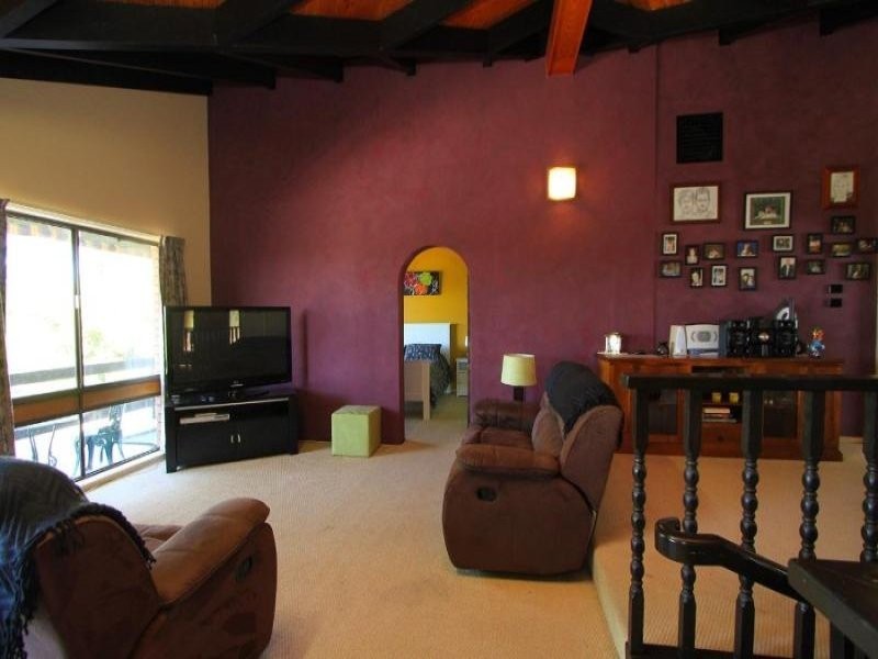 279 Tracy St, Lavington NSW 2641
