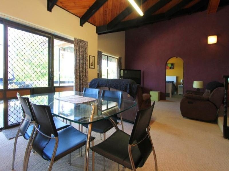 279 Tracy St, Lavington NSW 2641