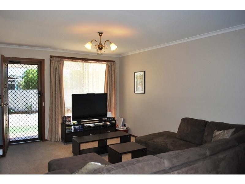 1/430 Urana Road, Lavington NSW 2641