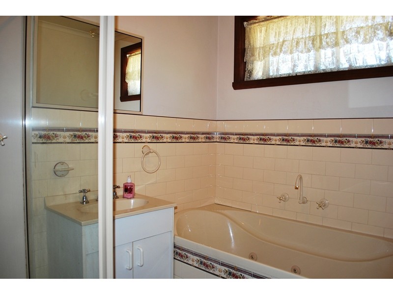 1/430 Urana Road, Lavington NSW 2641