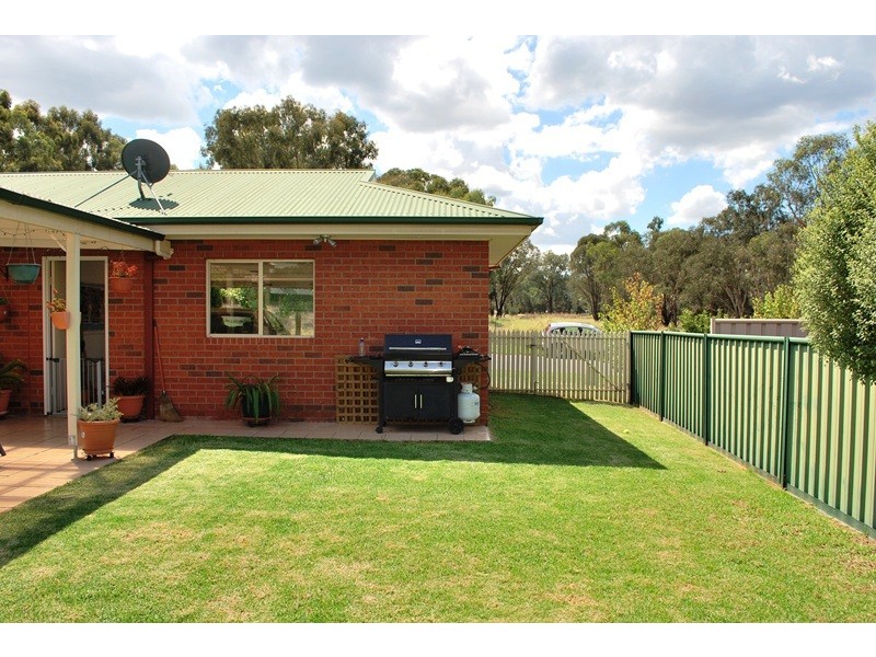57 Hartigan Street, Thurgoona NSW 2640