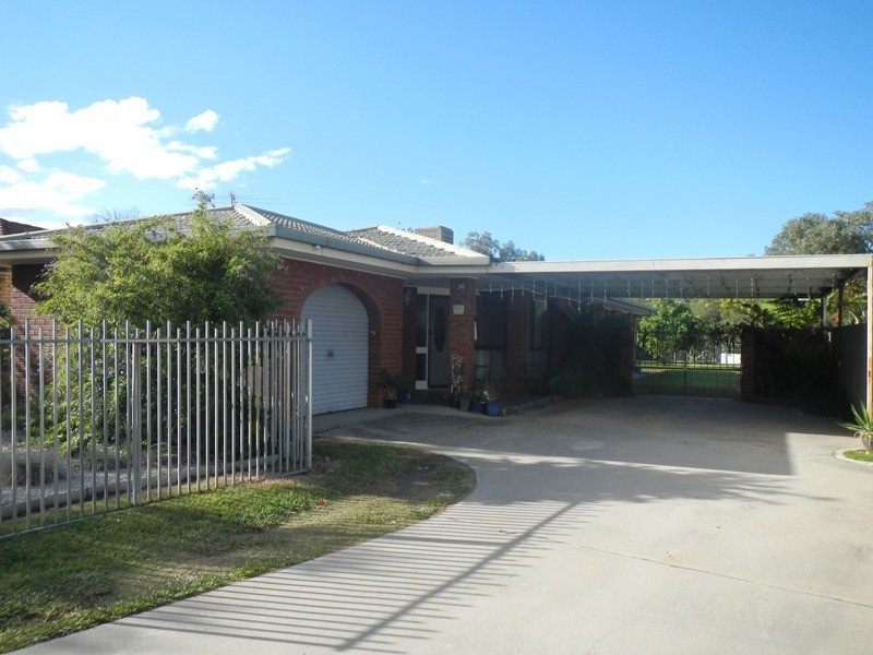 36 Julie Place, Lavington NSW 2641