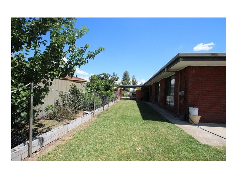 36 Julie Place, Lavington NSW 2641