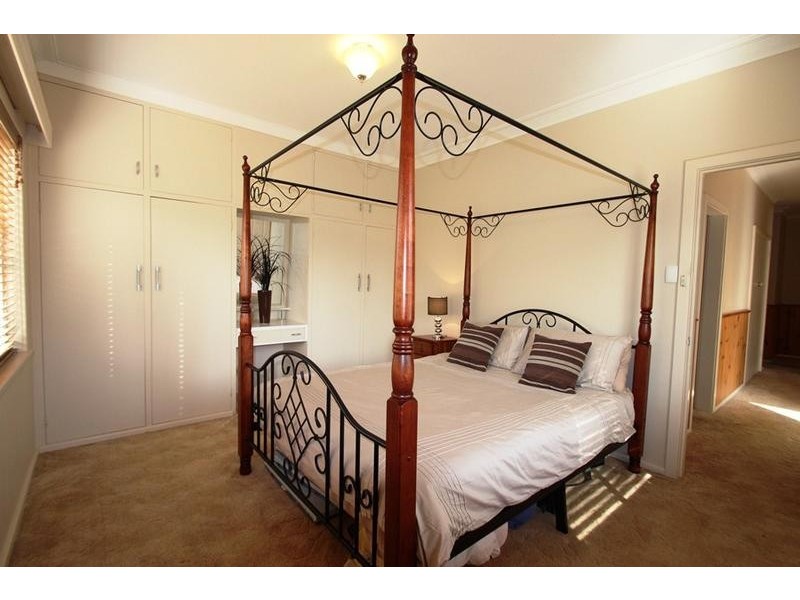 135 Plover Street, North Albury NSW 2640