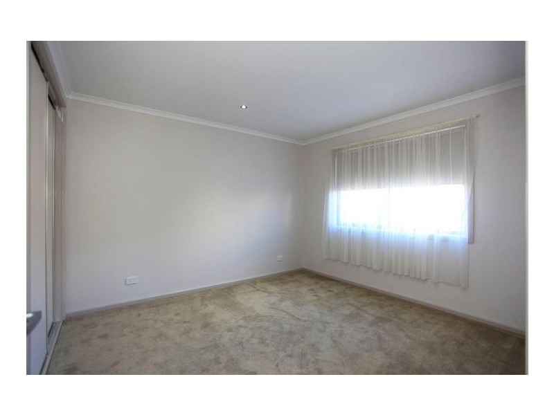 11/639 Kemp Street, Lavington NSW 2641