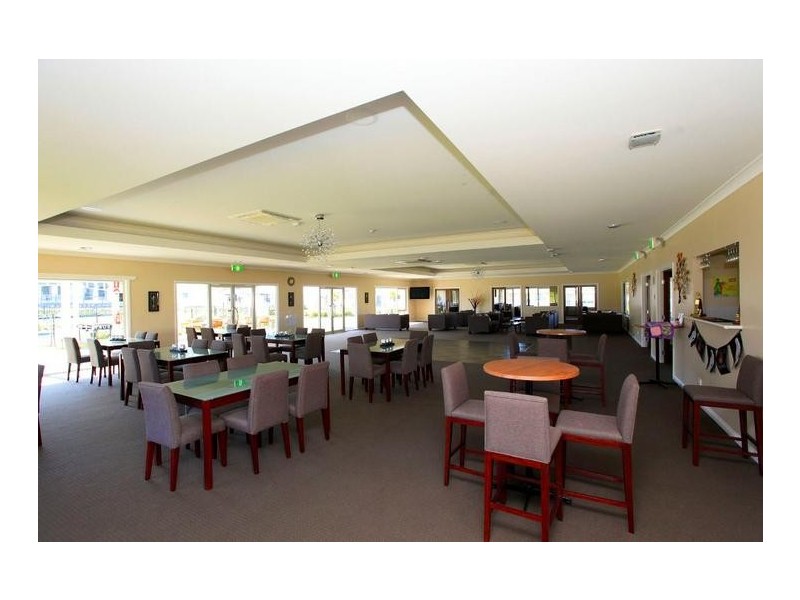 11/639 Kemp Street, Lavington NSW 2641