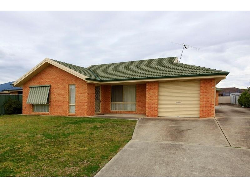 1/13 Rachel Court, Lavington NSW 2641