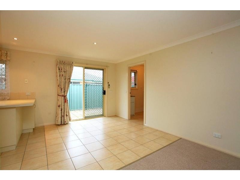 1/13 Rachel Court, Lavington NSW 2641