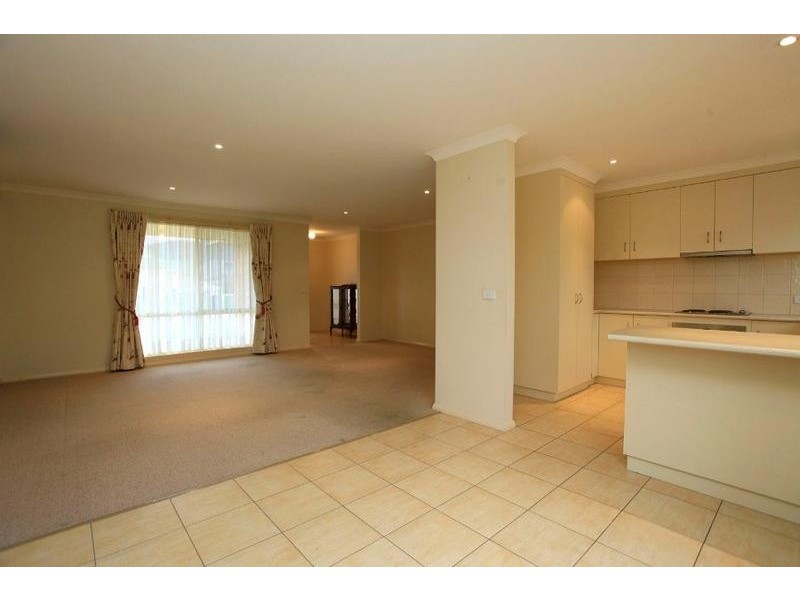 1/13 Rachel Court, Lavington NSW 2641